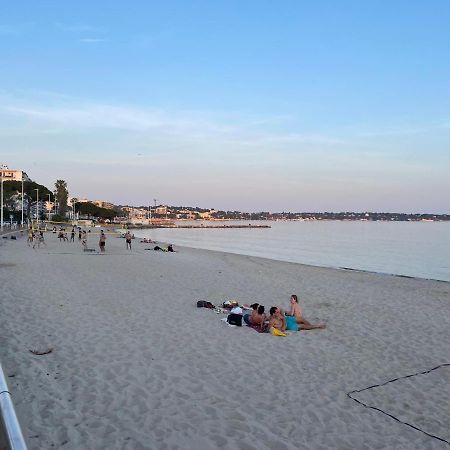 Appartement Tout Confort Vue Mer อองทีบส์ ภายนอก รูปภาพ