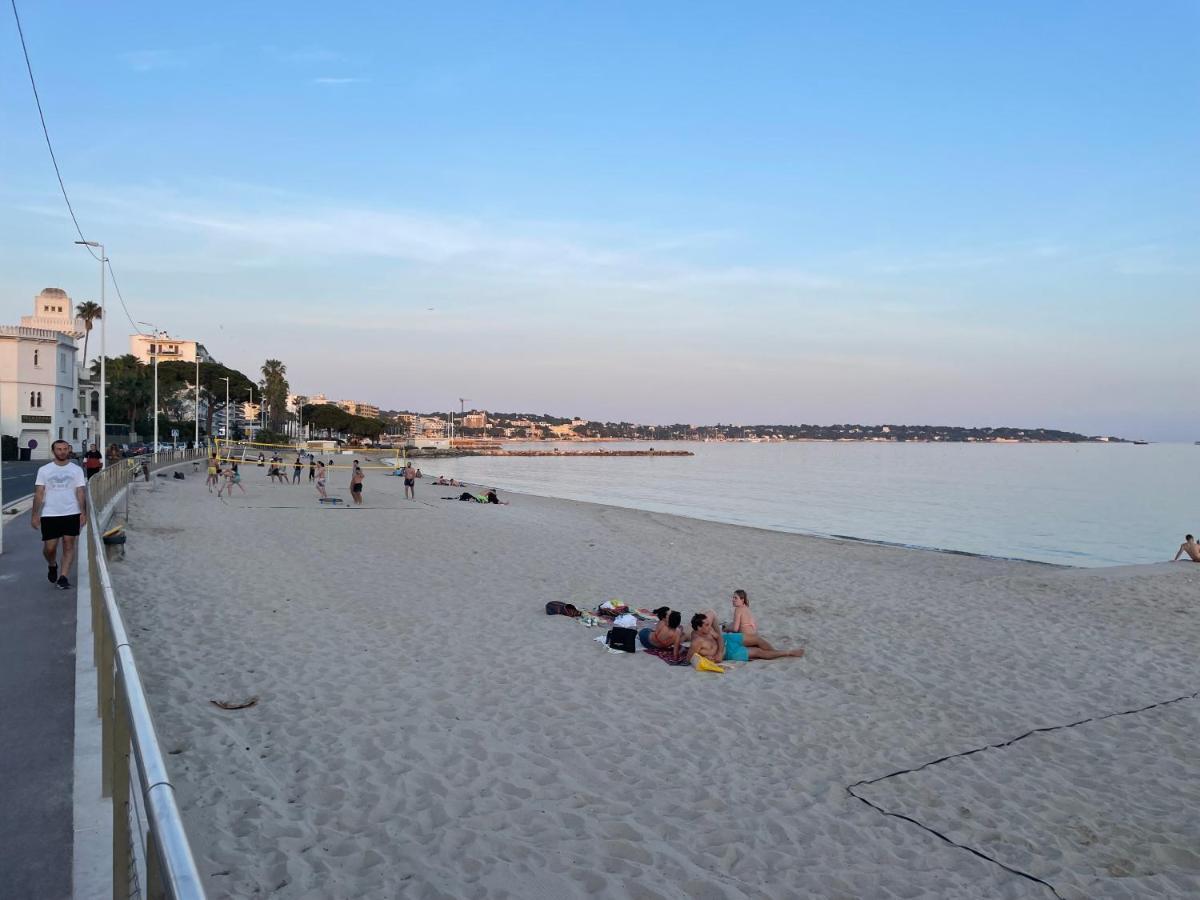 Appartement Tout Confort Vue Mer อองทีบส์ ภายนอก รูปภาพ
