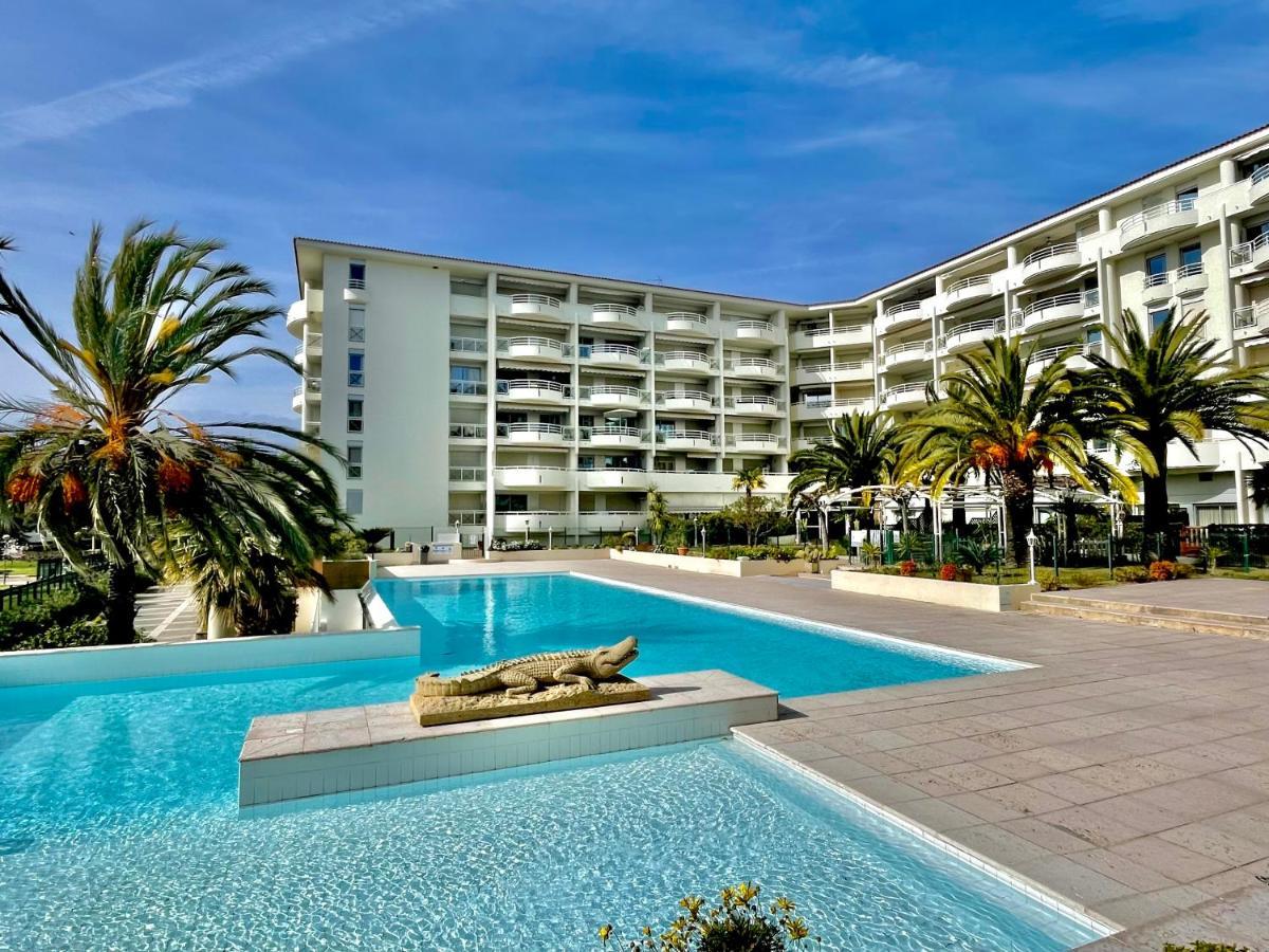 Appartement Tout Confort Vue Mer อองทีบส์ ภายนอก รูปภาพ