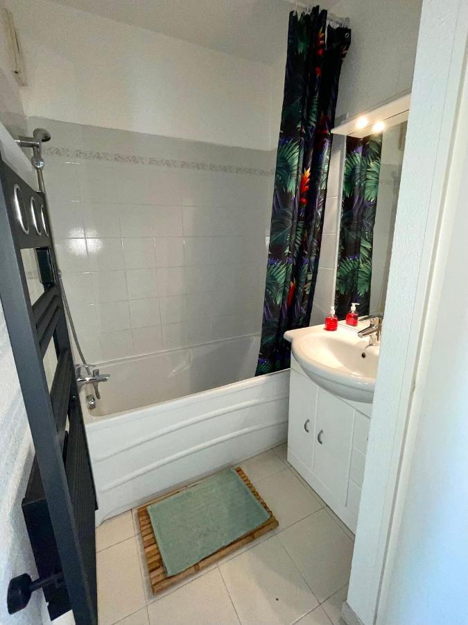 Appartement Tout Confort Vue Mer อองทีบส์ ภายนอก รูปภาพ